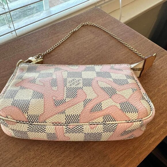 LOUIS VUITTON Mini Pochette Accessories Damier Azur Tahitienne Wristlet - Picture 4 of 8